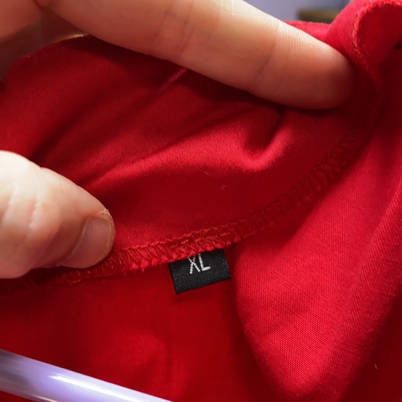 Red blouse with zip up back size XL - Picture 5 of 5